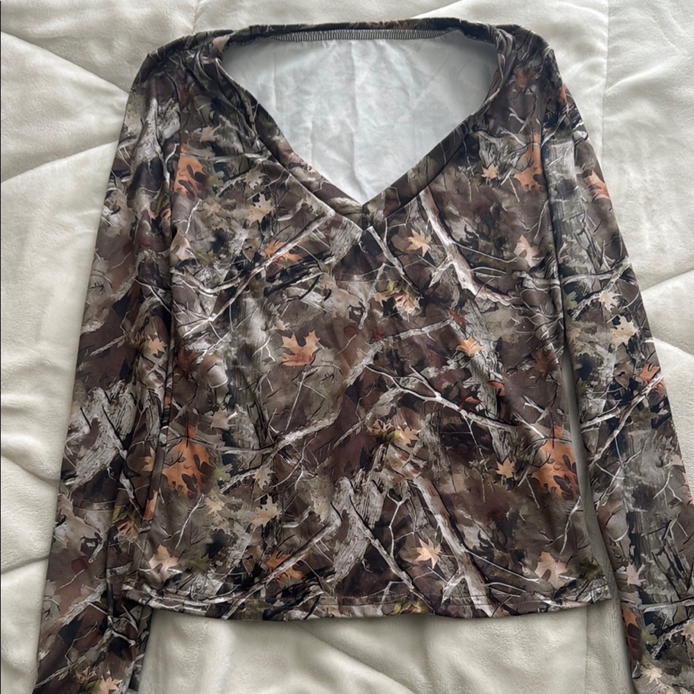 Camouflage V-Neck Long Sleeve Top